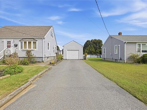 3rd image of 136 Durfee Rd