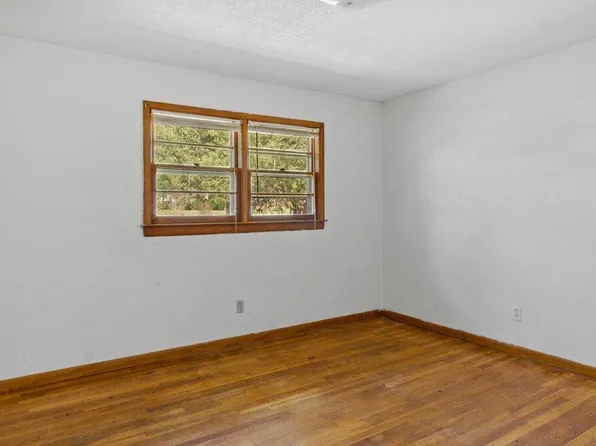 4018 Kilkenny Ave, Oxford, NC 27565