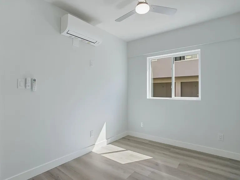 501 N. Ditmar — Photo 23