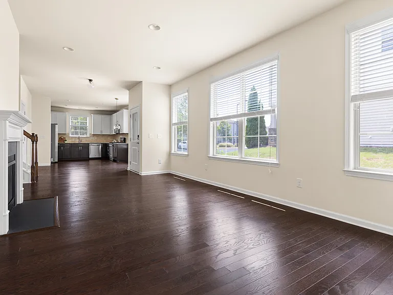 118 Constitution Dr — Photo 7
