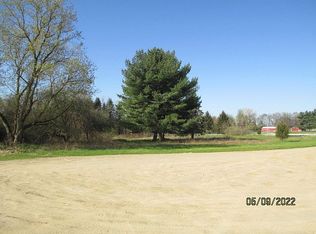 951 Adams Rd, Milford, MI 48381