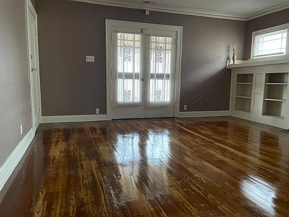 5th image of 2737 Garfield Ave Floor 2
