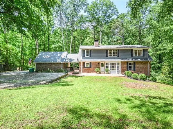 1216 Oleander Dr SW, Lilburn, GA 30047