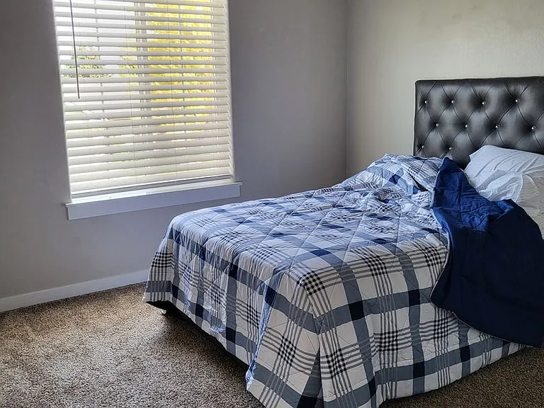 11913 Sanderling Ct — Photo 10