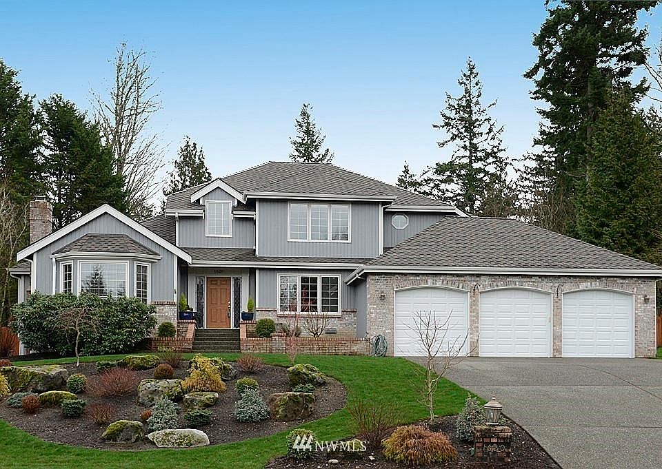1st image of 1620 242nd Ave SE