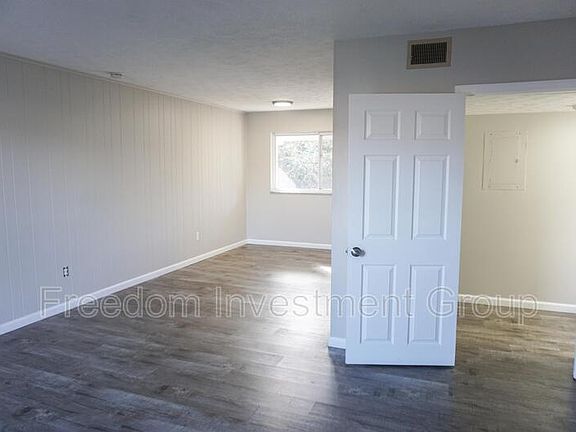 4th image of 5401 Scenicwood Rd #13
