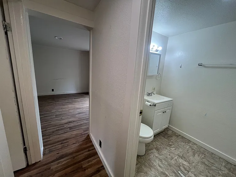 610-620 W Central Blvd — Photo 20