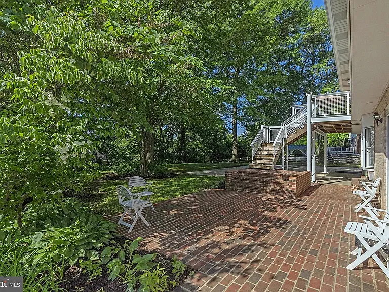 8009 Lewinsville Rd — Photo 28