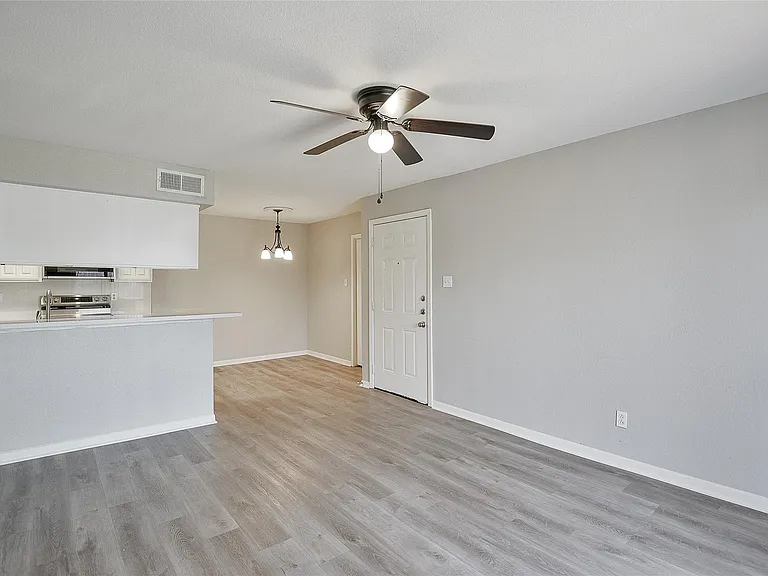 12955 Woodforest Blvd #54 — Photo 8