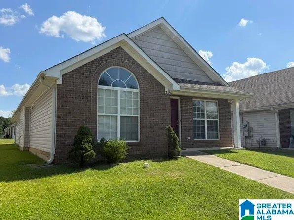 258 Village Dr, Calera, AL 35040