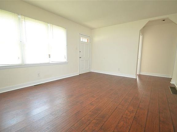 3rd image of 340 Northwood Dr