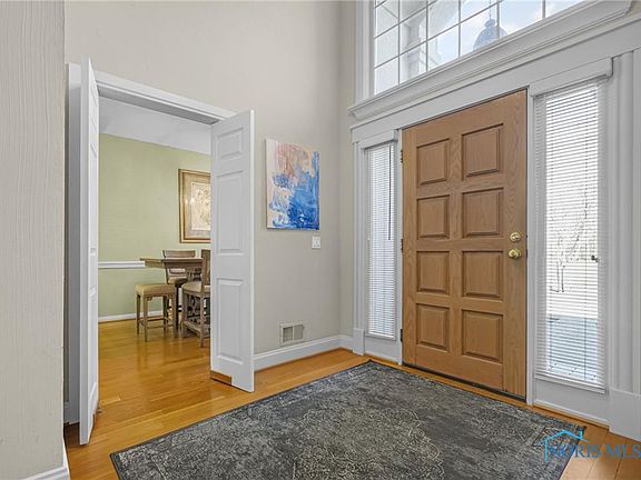 4th image of 5933 Forest Hills Dr #5933
