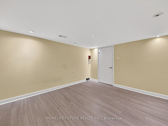 5th image of 46 Stamford Sq N #Basement