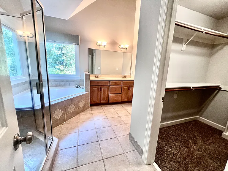 Master Bathroom-Pic 1
