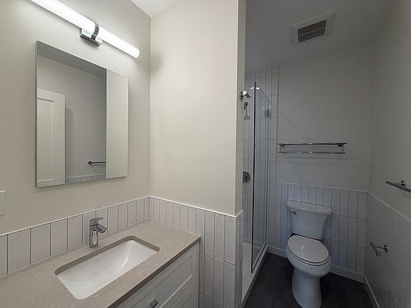 4th image of 27 Longwood Ave APT 4