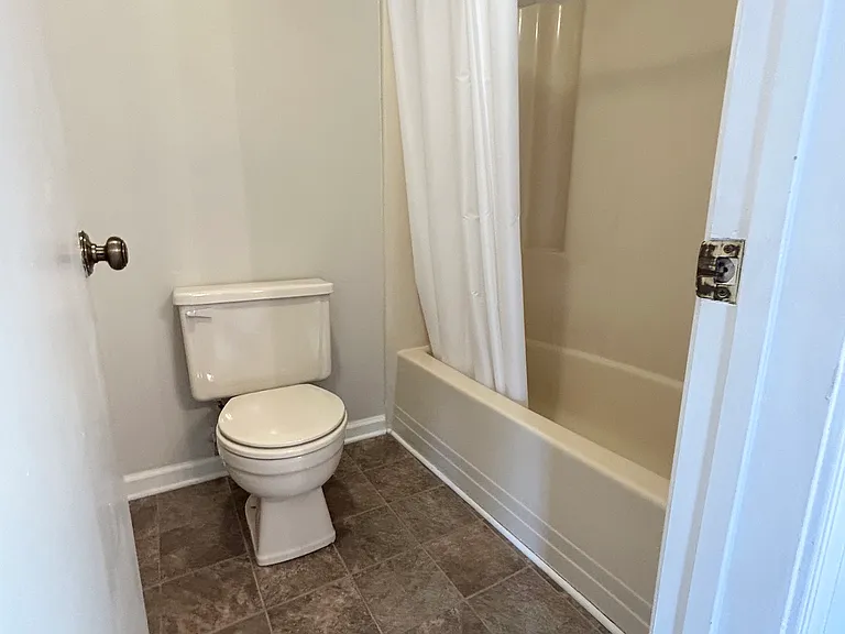 4664 Genoa Cir — Photo 13