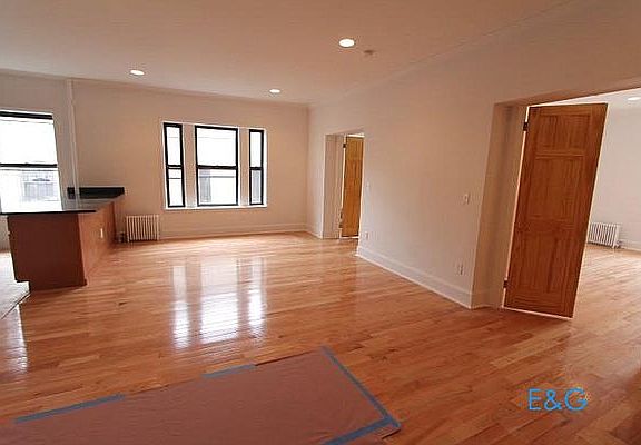 5th image of 3900 Broadway #6A