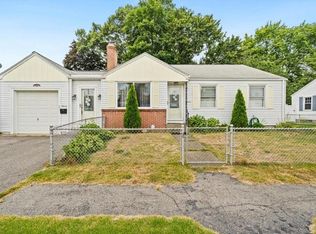 11 Gloria St, Pawtucket, RI 02861