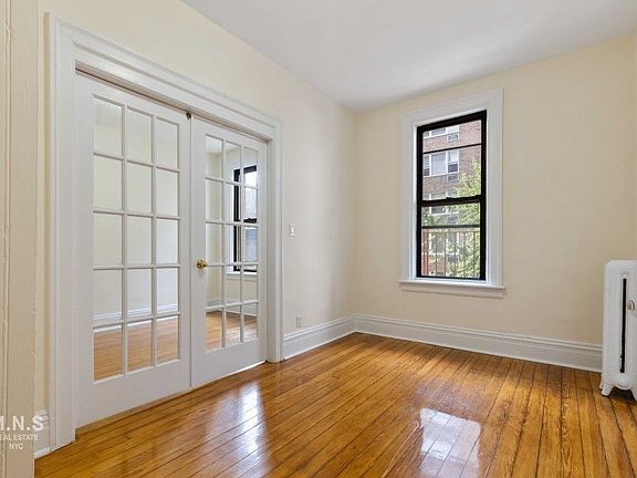 4th image of 201 E 30th St APT 46