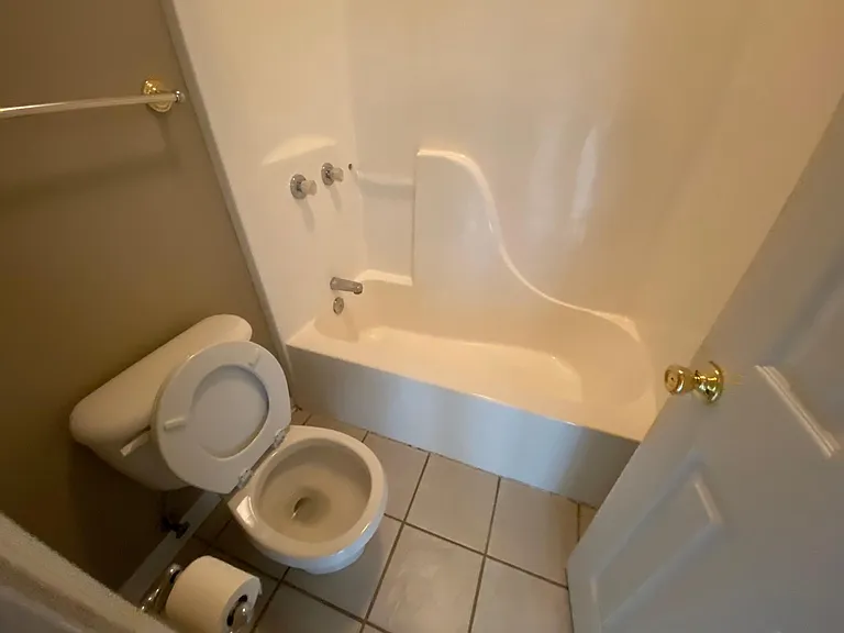 1070 Lee Road 20 — Photo 7