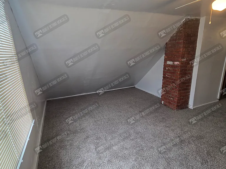 19384 Concord St — Photo 15