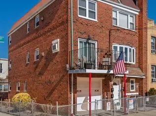 23-38 33rd St #H, Astoria, NY 11105