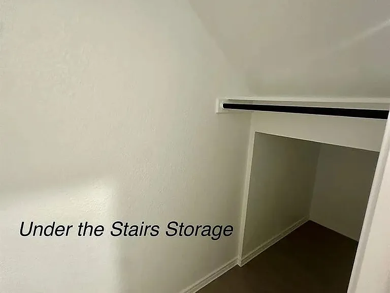 1320 Pickerel St — Photo 19