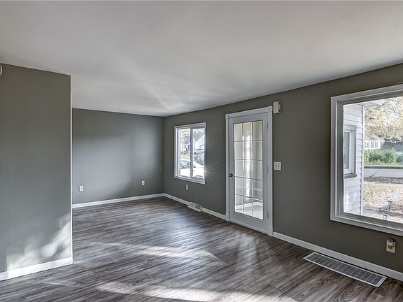 4th image of 2910 8th Street