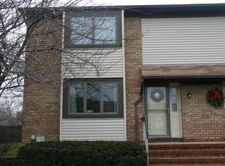 854 Robin Rd #854, Hillsborough, NJ 08844