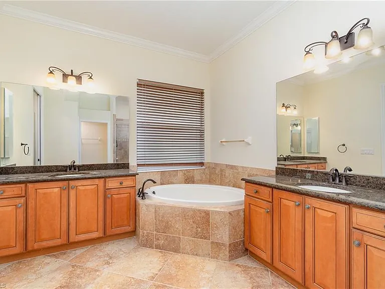 13585 Troia Dr — Photo 25