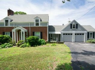 25 Sherry Ave, Bristol, RI 02809