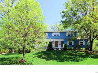 8 Ross Pl, Tappan, NY 10983
