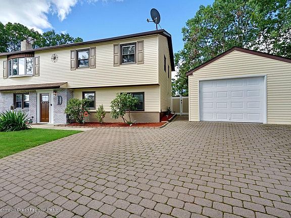 5th image of 7 Avon Ct