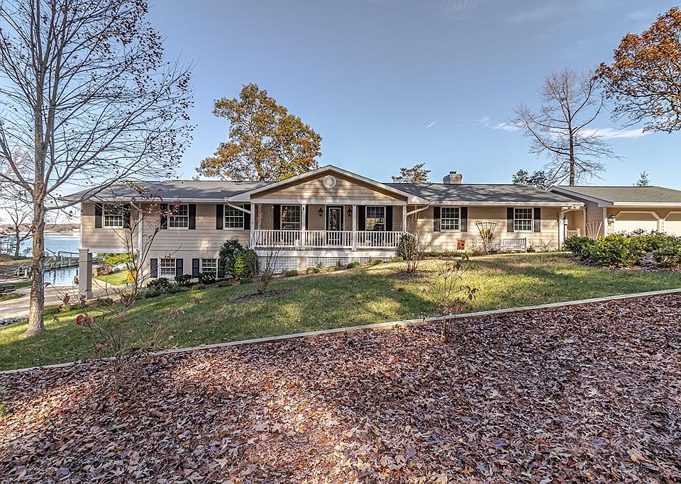 1st image of 766 Pine Crest Dr