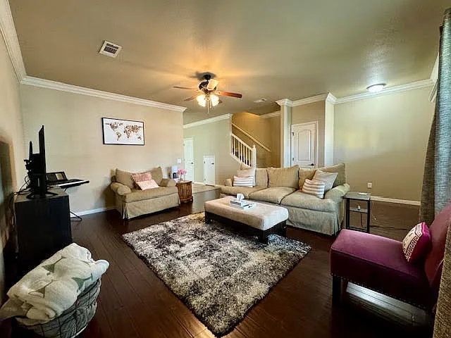 592 N Longfellow Ln — Photo 6