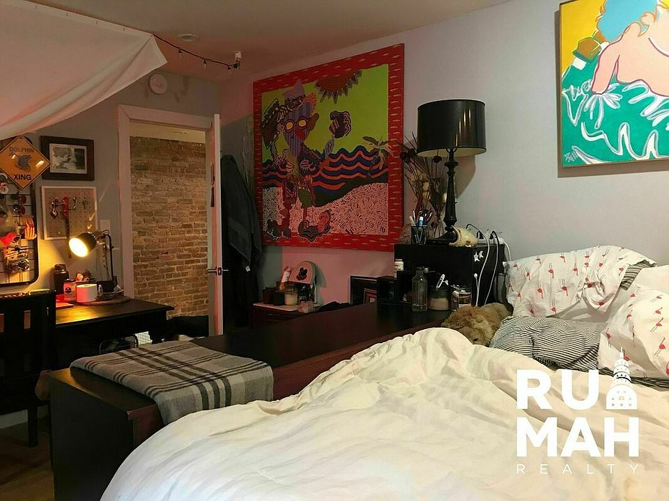 1st image of 246 Jefferson Ave #11