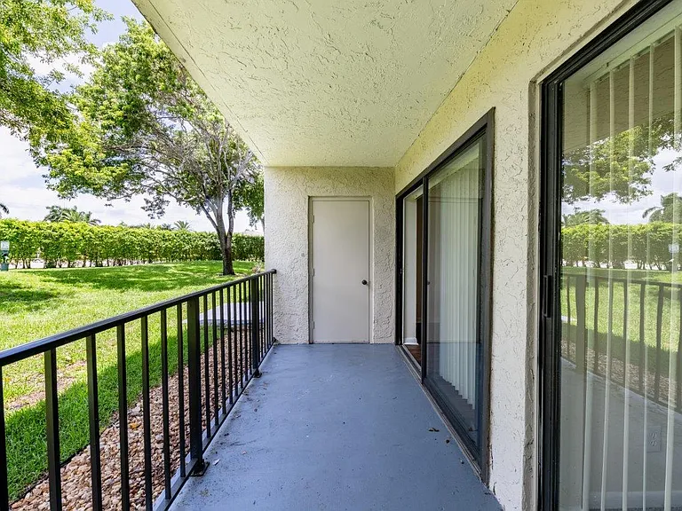 Village Place Apartment Homes — Photo 9