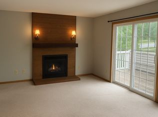 945 Santa Vera Dr, Chanhassen, MN 55317