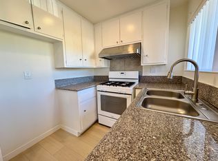 660 E 6th St #C, Azusa, CA 91702