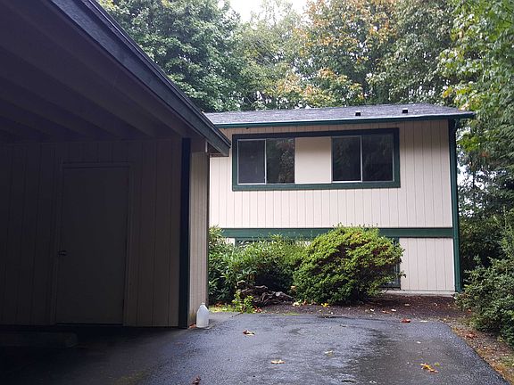 3rd image of 2979 SE Mile Hill Dr #3