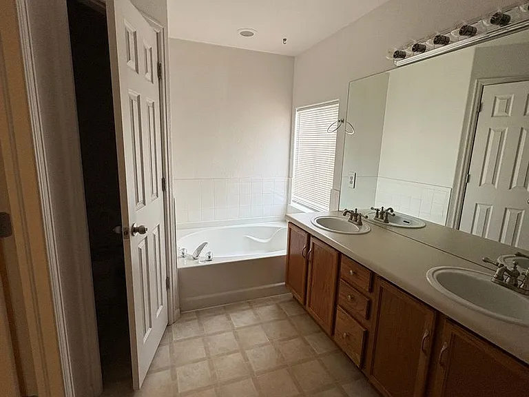 5110 Sand Hill Dr — Photo 17
