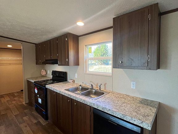 5th image of 1042 Stanley Allen Dr