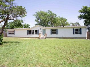 310 Fairview Ave, Newton, KS 67114