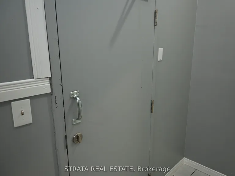 199 King St E #1 — Photo 29