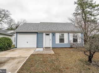 11 Warwick Way, Southampton, NJ 08088