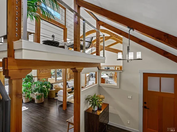 700 Ellis Court, Sebastopol, CA 95472