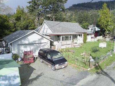 97917 Court St, Brookings, OR, 97415