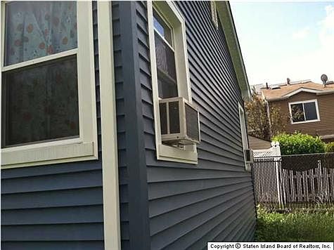 3rd image of 224 Bradley Ave
