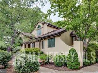 307 Sayre Dr, Princeton, NJ 08540