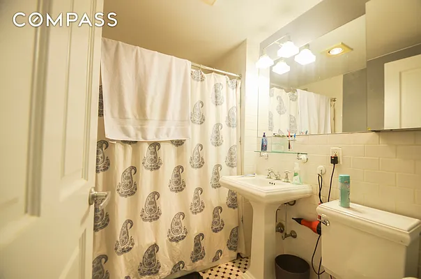 Rented by Compass | media 20